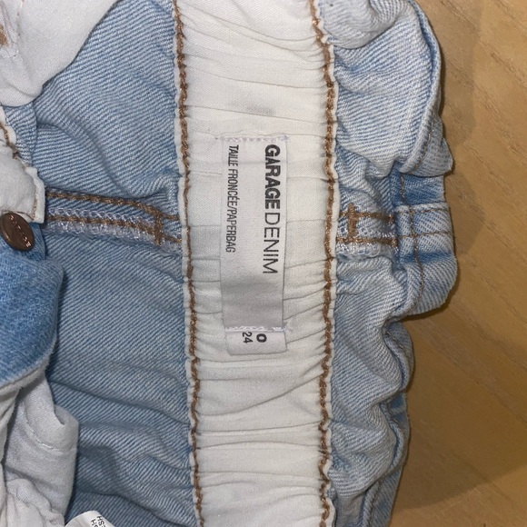 High waisted light denim shorts - Picture 3 of 3